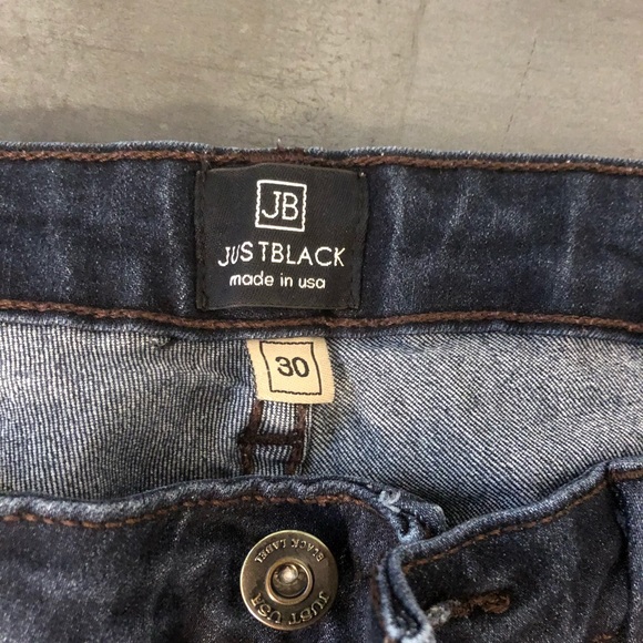 Just Black. Size 30. Skinny. - Picture 2 of 4